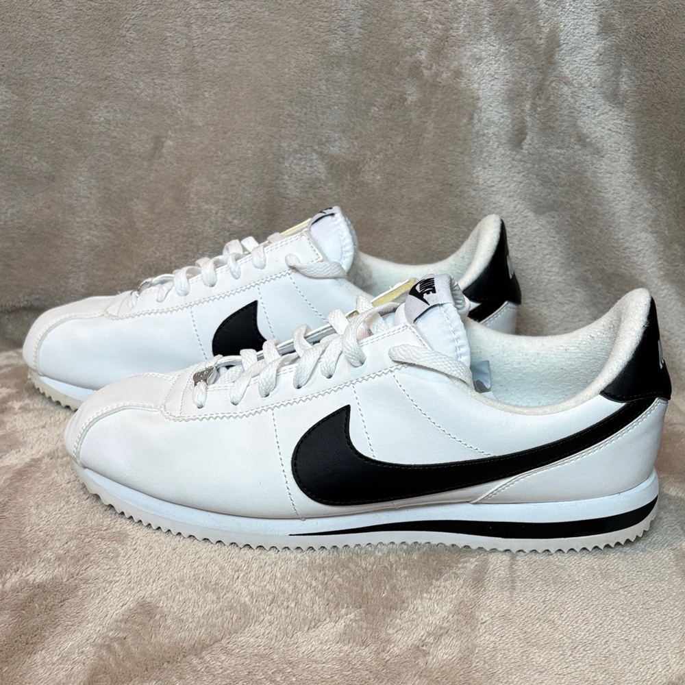 Nike Men's Cortez ‘72 Classic White and Black Sneakers